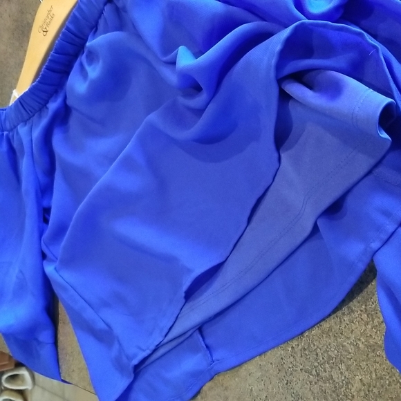 Off the shoulder crop shirt - Picture 3 of 3